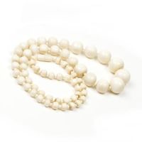 Ivory necklace Qing era